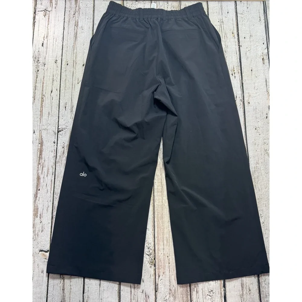 Alo Yoga Black Wide Leg Cropped Trouser Women's Medium Stretch Casual Travel